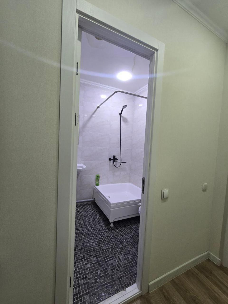 טשקנט Guesto Hostel מראה חיצוני תמונה