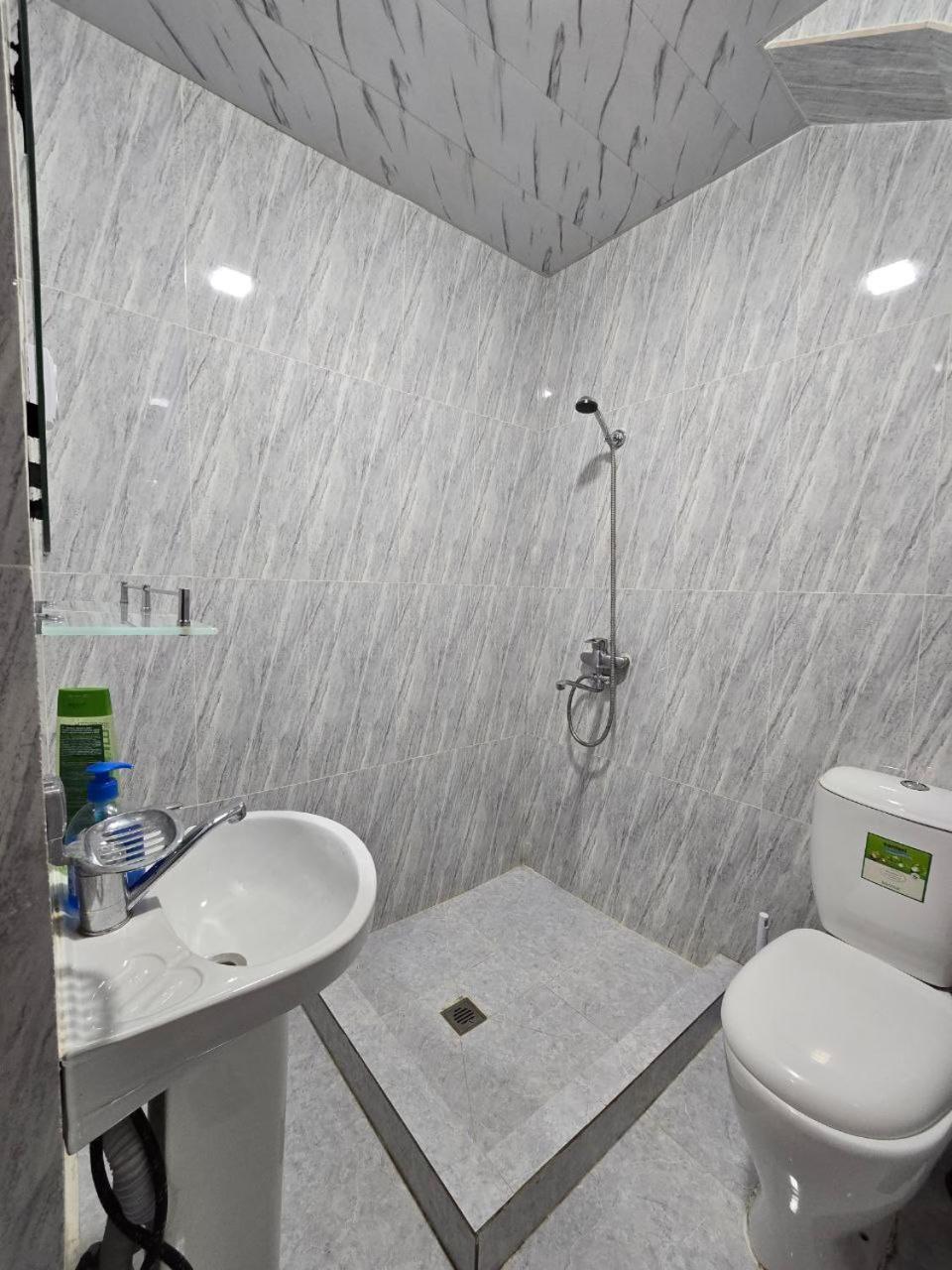 טשקנט Guesto Hostel מראה חיצוני תמונה