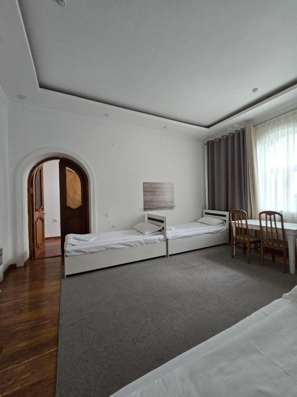 טשקנט Guesto Hostel מראה חיצוני תמונה
